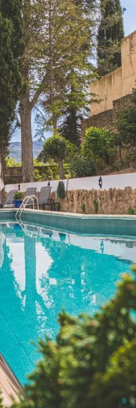 Hotel Boutique Palacio De La Duquesa，位于隆达的酒店