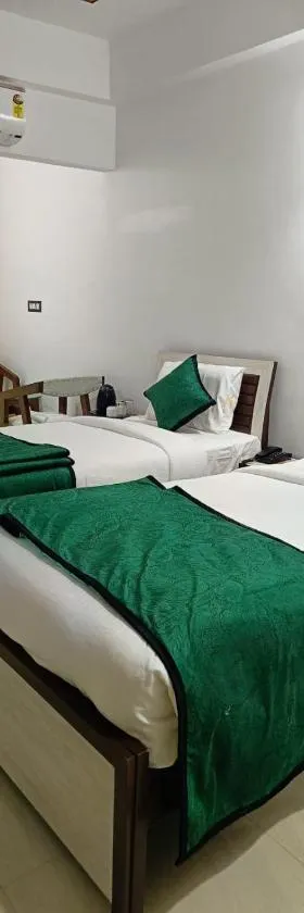 Hotel Aman Residency，位于阿拉哈巴德的酒店