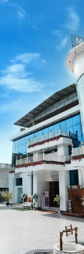 Madhav Residency Hotel & Banquet, Kalyan, Mumbai，位于卡延的酒店