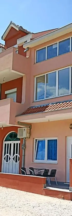 Apartmani Slađo，位于特雷比涅的酒店