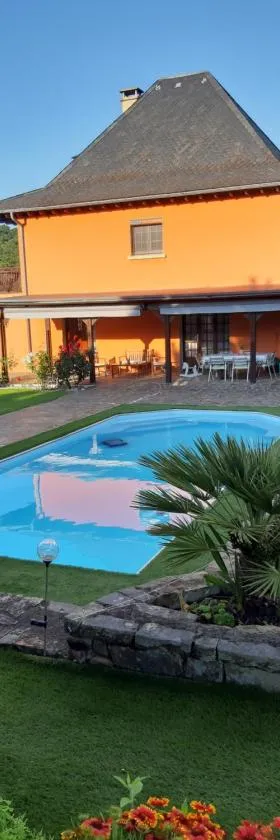 Gîte, suite d'hote de charme, petit déjeuner compris，位于Firmi的酒店