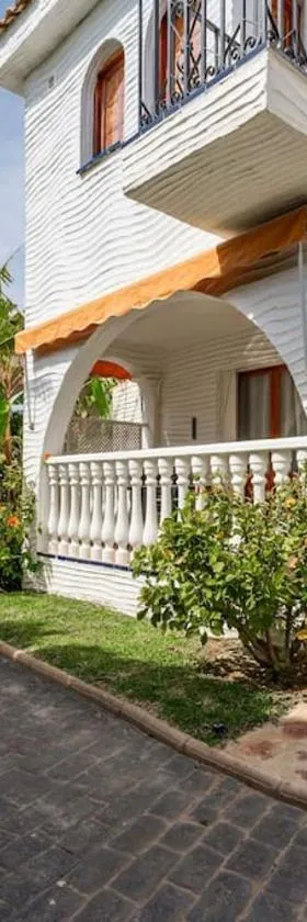 Playa Carabassi Villa，位于马力诺港的酒店