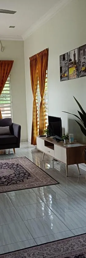 Homestay Haji Din Tronoh Perak，位于Teronoh的酒店