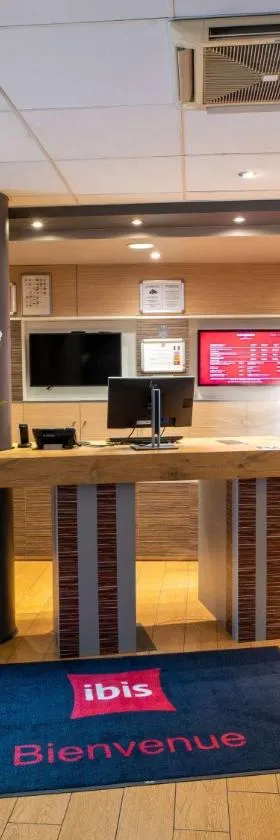 宜必思巴黎凡夫展览公园酒店，位于旺夫的酒店