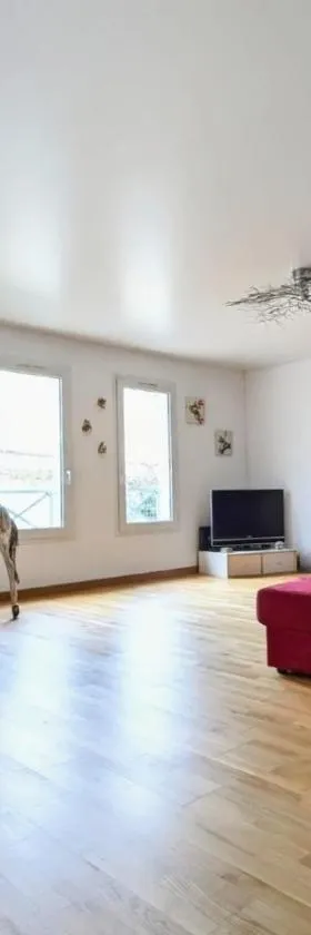 Duplex T2 Bords de Seine，位于默朗的酒店