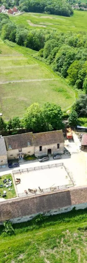 Chambres d'hôtes Provins，位于Poigny的酒店