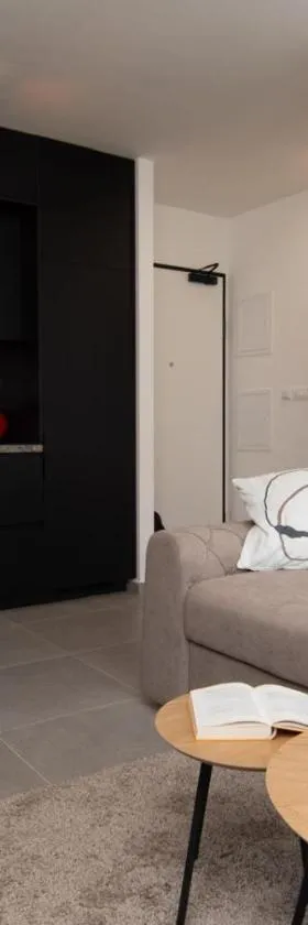 Studio Apartman Apollonia，位于锡尼的酒店