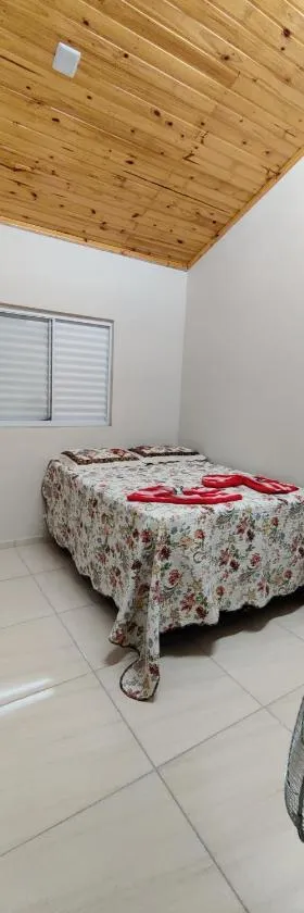 Apartamento modelo chalé 201，位于圣安热卢的酒店