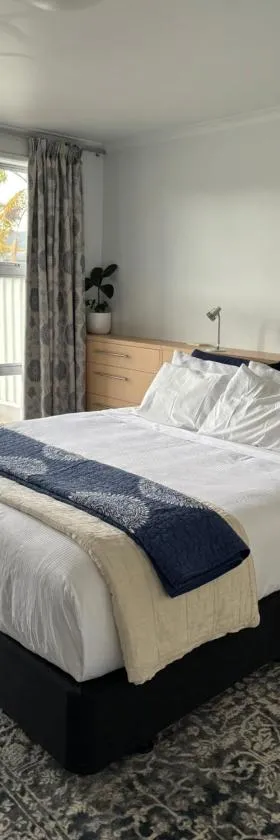 Village Apartments Gisborne，位于吉斯伯恩的酒店