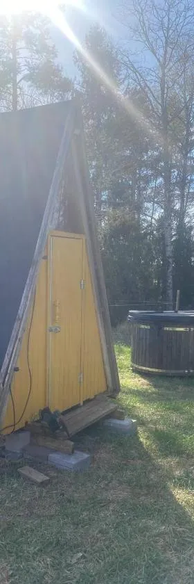 Triangle Cabin，位于Laitila的酒店