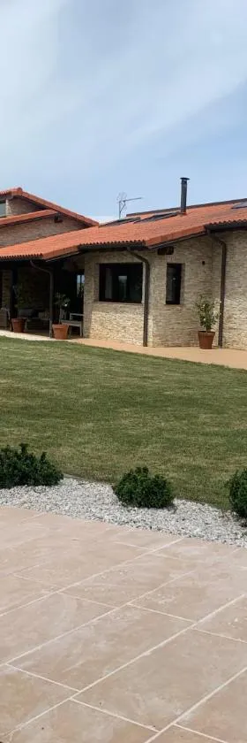 La Carrera, Mogro Cantabria，位于莫格罗的酒店