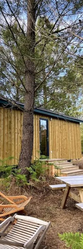 Camping la Kahute - Tiny House au coeur de la fôret，位于卡尔康的酒店