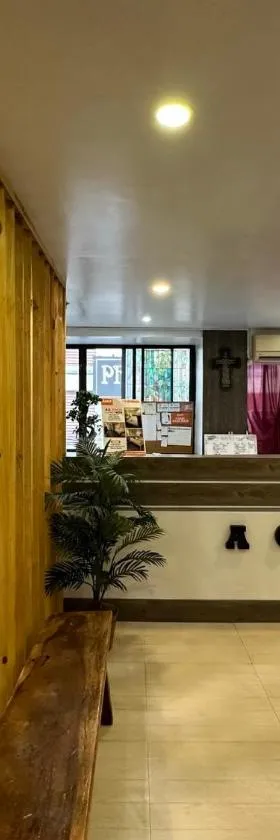 ACME Inn Subic，位于奥隆阿波的酒店