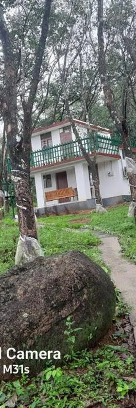 Farm stay in a coffee plantation near Athirappally，位于Kodali的酒店