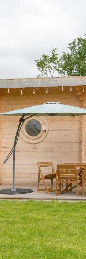 Chalet 4 pers Landeleau 2kms canal，位于Landeleau的酒店