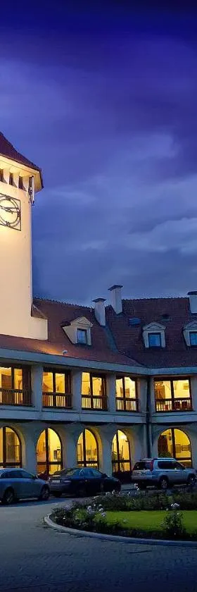 Hotel Zamek Pułtusk Dom Polonii，位于普乌图斯克的酒店