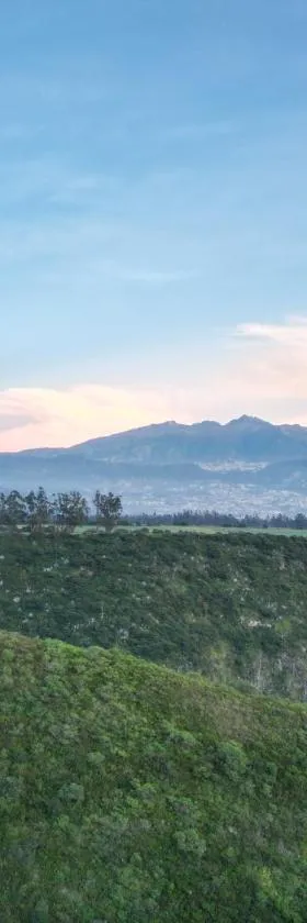 Hacienda Jimenita Wildlife Reserve，位于Puembo的酒店