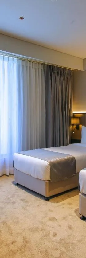 Essentia Premier Hotel Pune Wakad，位于浦那的酒店