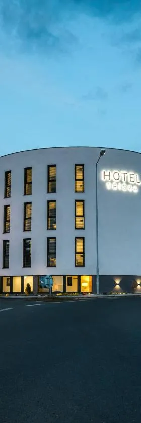 Hotel Tříška，位于Brandýs nad Labem的酒店