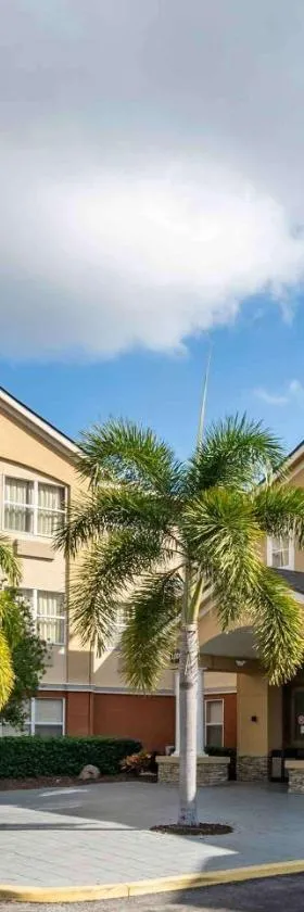 Extended Stay America Select Suites - Orlando - Maitland - Summit Tower Blvd，位于奥兰多的酒店