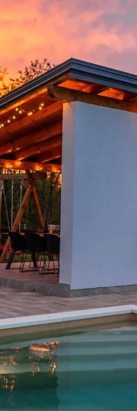 Villa Forestview，位于卡尔洛瓦茨的酒店