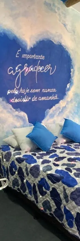 Casa Tuia Holiday Flat a 2km do centro e das falesias da Praia de Morro Branco，位于贝贝里比的酒店