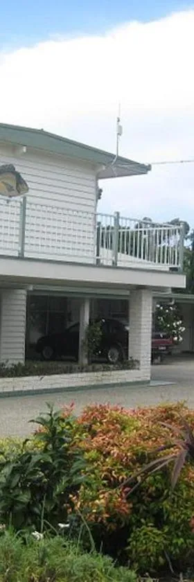 The Silver Bream Motel & Self Contained Units，位于马拉库塔的酒店