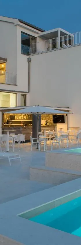 Zlatni Zalaz,Apartments,Supetarska Draga，位于苏佩塔斯卡德拉加的酒店