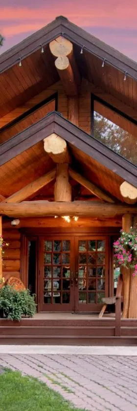 Lochsa Lodge，位于Lolo的酒店