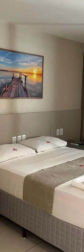 奥尼克斯机场酒店，位于劳鲁-迪弗雷塔斯的酒店
