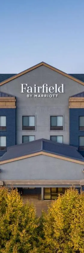 Fairfield Inn & Suites by Marriott Kelowna，位于基洛纳的酒店