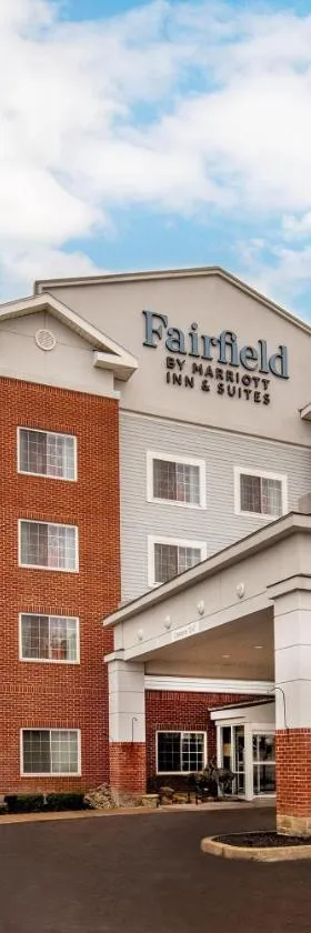 Fairfield Inn & Suites by Marriott Saratoga Malta，位于马耳他的酒店