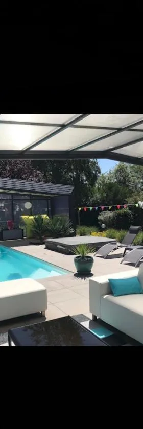 La Villa Séquoia，位于Les Bordes-Aumont的酒店