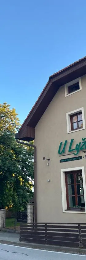 Pension U Lyžaře，位于伊赫拉瓦的酒店