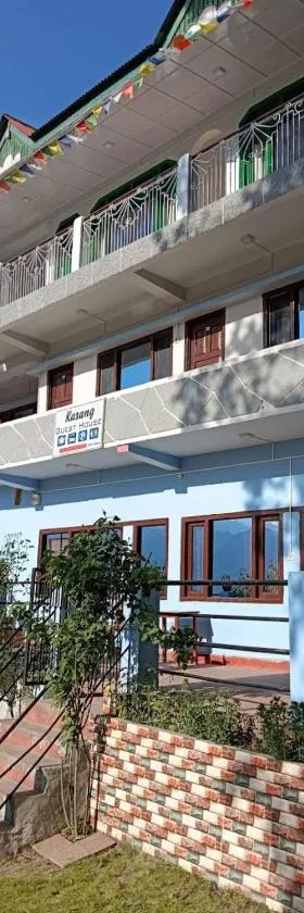 Kasang Guest House，位于Sarāhan的酒店