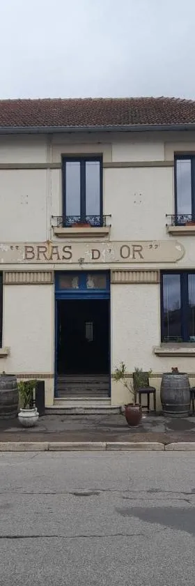 Le Bras d'Or，位于Varennes-en-Argonne的酒店