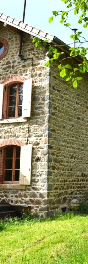 La Fabrique du Ronçon，位于Saint-Bonnet-le-Troncy的酒店