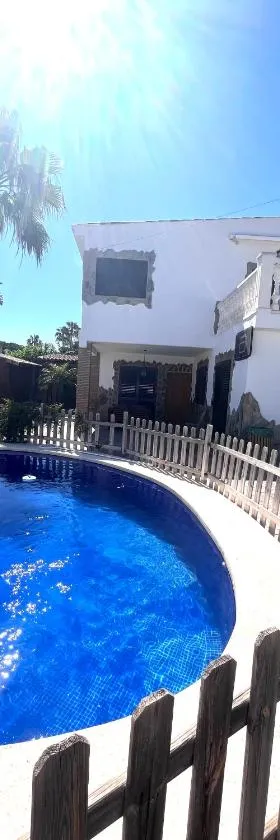Villa en Valencia, metro, accesibilidad，位于莱利亚纳的酒店
