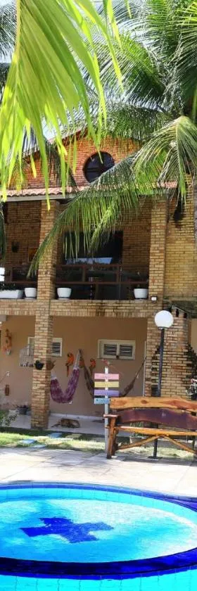 Loft Rústico com Piscina e Churrasqueira，位于阿奎拉兹的酒店