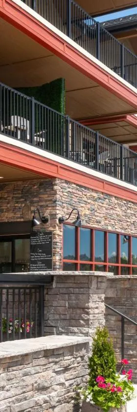The Embers Hotel，位于布洛英罗克山的酒店