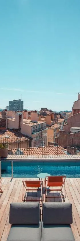 Grand Hôtel Dauphiné Toulon, Boutique Hôtel & Suites，位于土伦的酒店