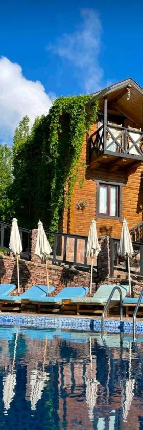 Boutigue Hotel Nebesa，位于Chimgan的酒店