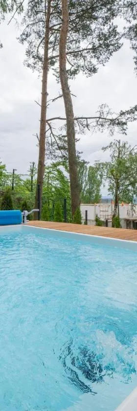 Beach Brothers House Domki nad jeziorem Nyskim，位于Skorochów的酒店