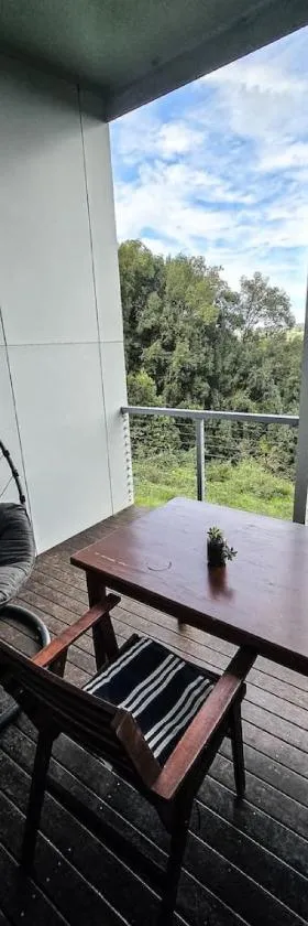 Byron Bay Hinterlands Dreaming Woods Cabin One，位于班加洛的酒店