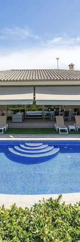 Bellviure Luxury Villa MALLORCA，位于马拉特克西的酒店