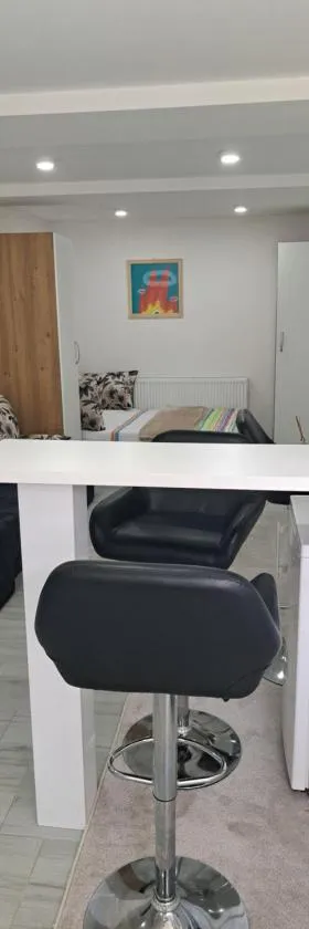 Apartman Avlija，位于图兹拉的酒店