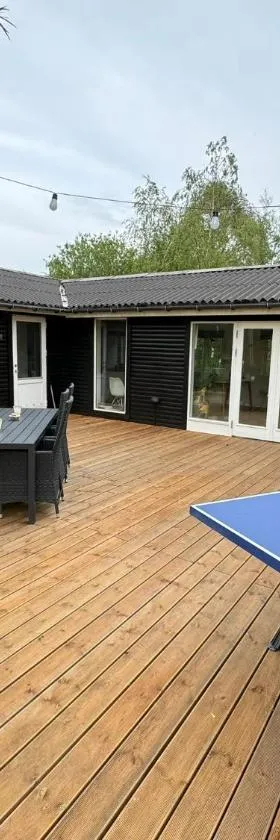 Feriehus, Sommer, Plads, Spil og Leg - nu med udendørs bordtennis，位于Grevinge的酒店