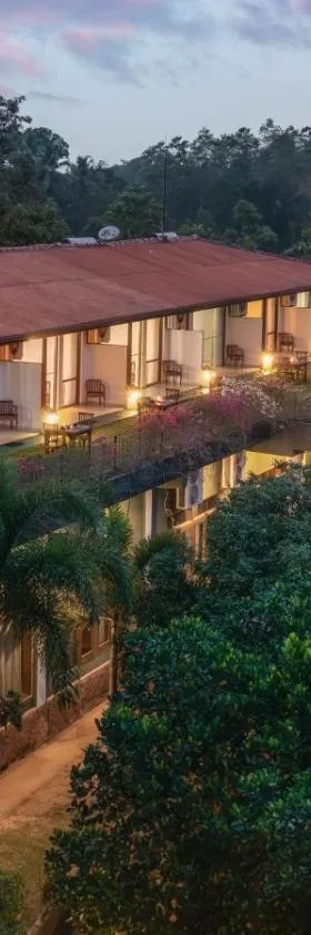River Loft Nature Resort，位于Pathegama的酒店
