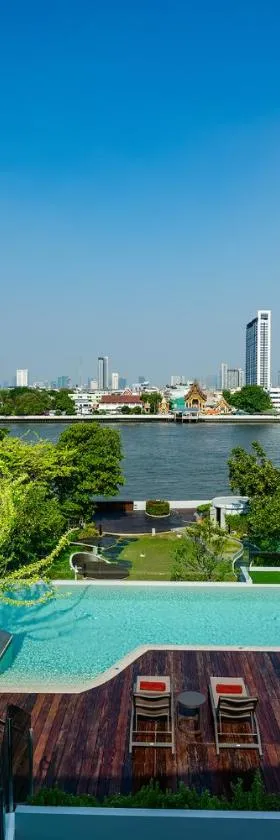 WE HOTEL RIVERFRONT，位于Bang Su的酒店