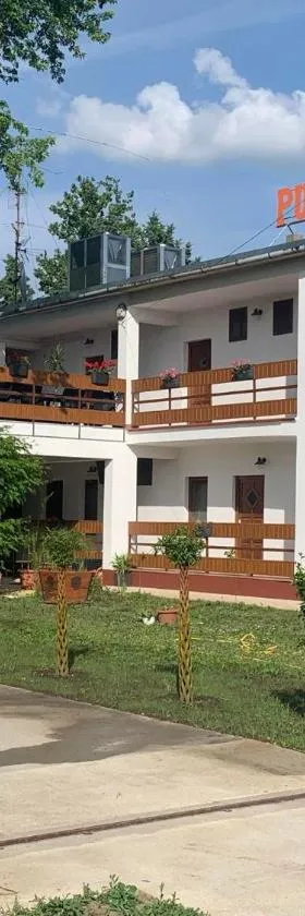 Puszta Hotel，位于拜赖克菲尔德的酒店
